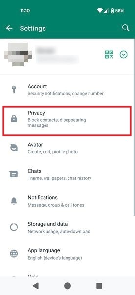 Selecting Privacy from Settings menu in WhatsApp for Android.