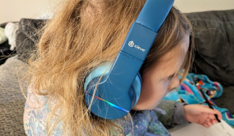 Iclever Headphones On Child 11zon