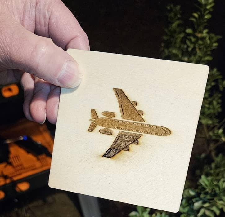 Plane sample engraving on Phecda laser engraver.
